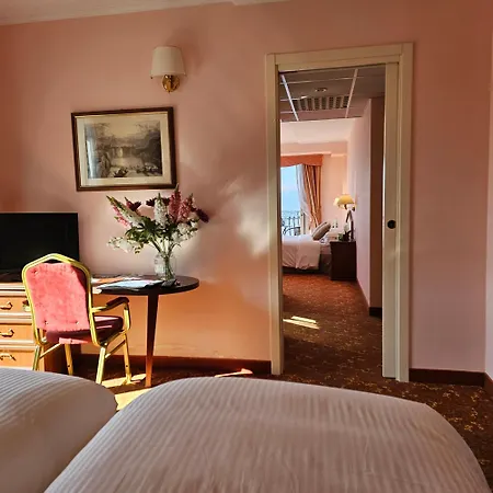 Funicolare 4* Lanzo dʼIntelvi